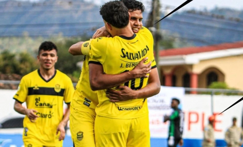 Real España vence al Juticalpa en partido reprogramado