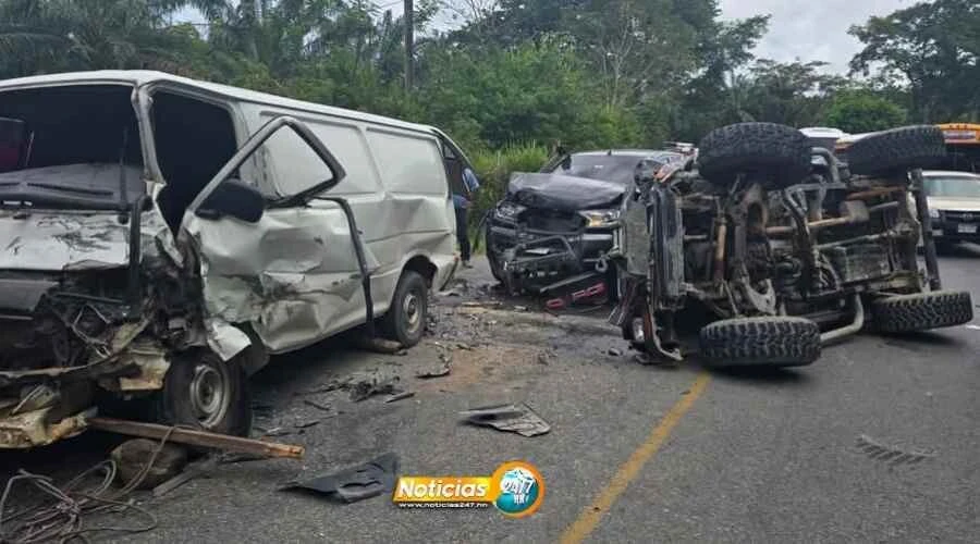 Vedeo Triple Choque En La Carretera Ca 13 Desata Trafico Y Deja Varios Heridos 2