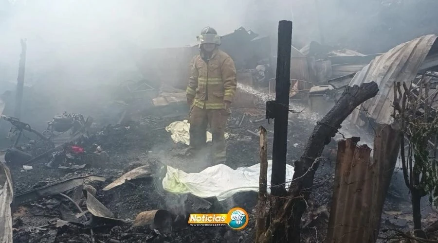 VIDEO: Devastador incendio acaba con la vida de un adulto y dos niños en la aldea Perú
