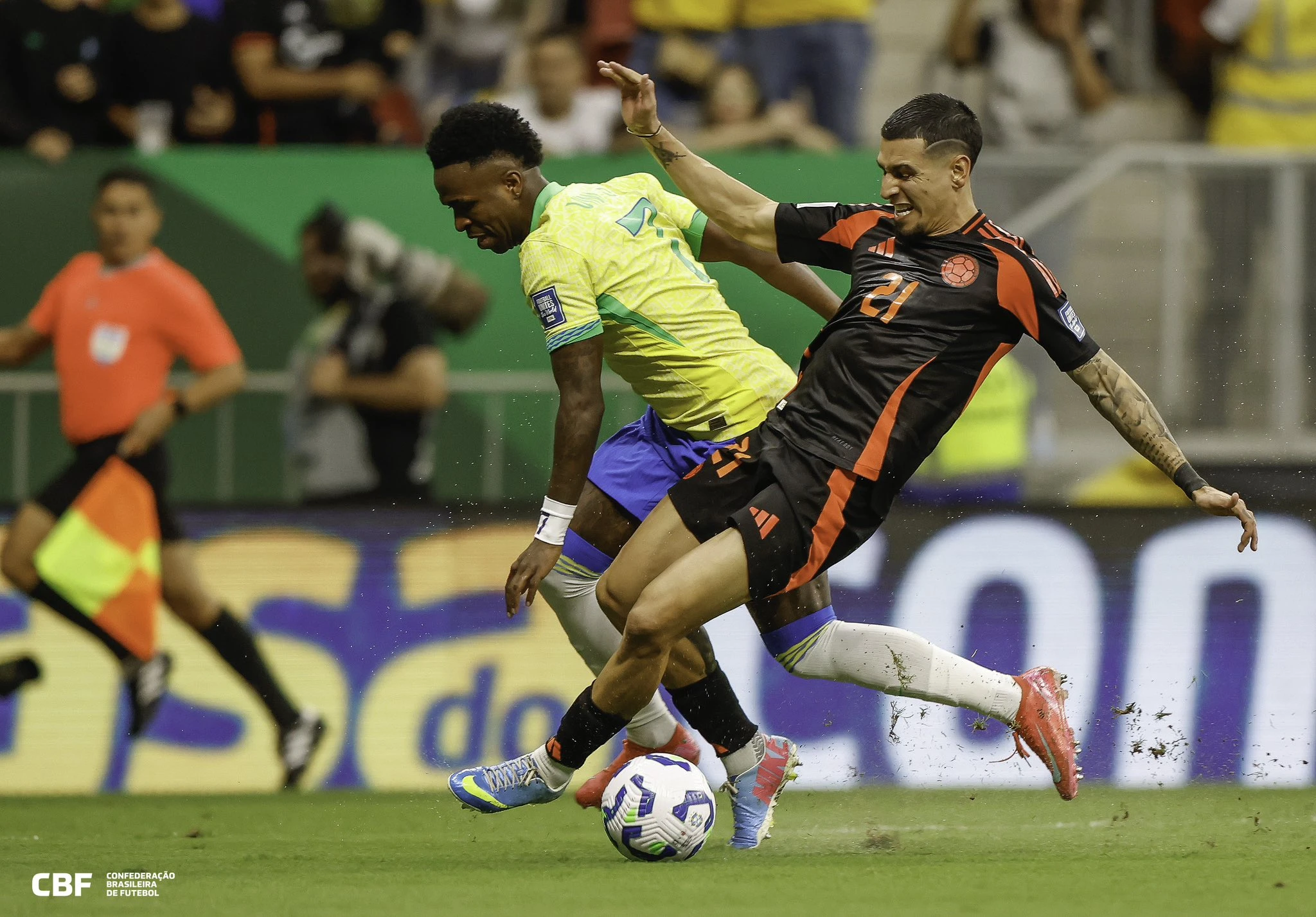 Brasil vence a colombia con goles de raphinha y vinicius; paraguay y perú se llevan tirunfos