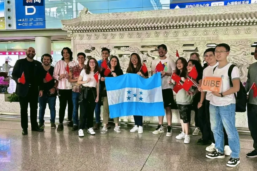 Cuatro Meses Sin Pago Becarios Hondurenos Enfrentan Crisis Economica En Taiwan