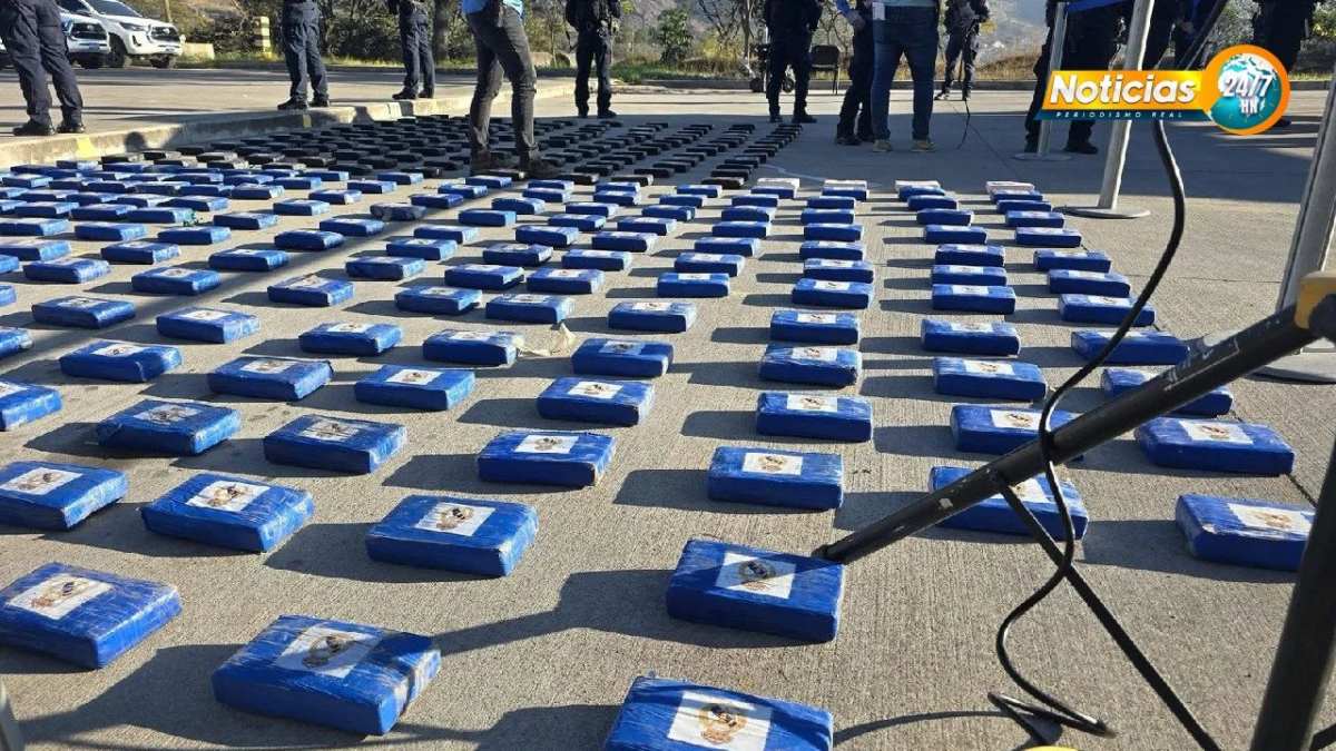 Incautan Mas De 300 Kilos De Supuesta Cocaina Valorados En L100 Millones En Colon 3