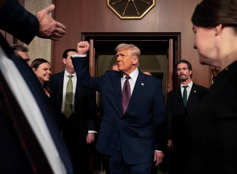 Trump Pide Fondos Federales Para La Mayor Deportacion De La Historia De Eeuu