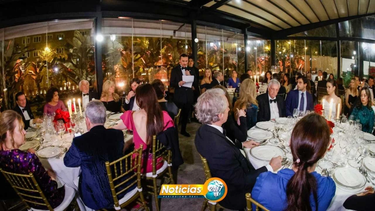 Video Una Replica De La Primera Vasija De Cacao De Ecuador Se Exhibe En Madrid Durante Arco 4
