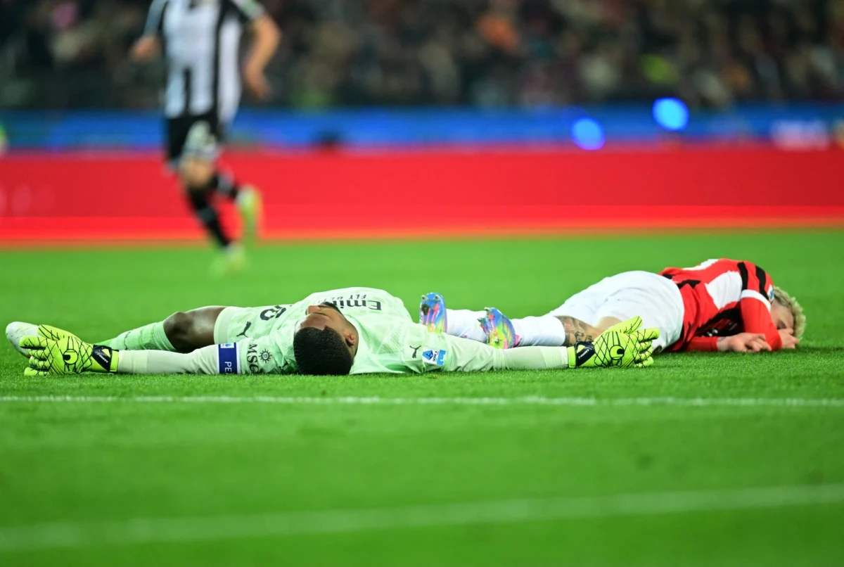 Portero del milan sufrio un traumatismo craneal tras un choque con un rival